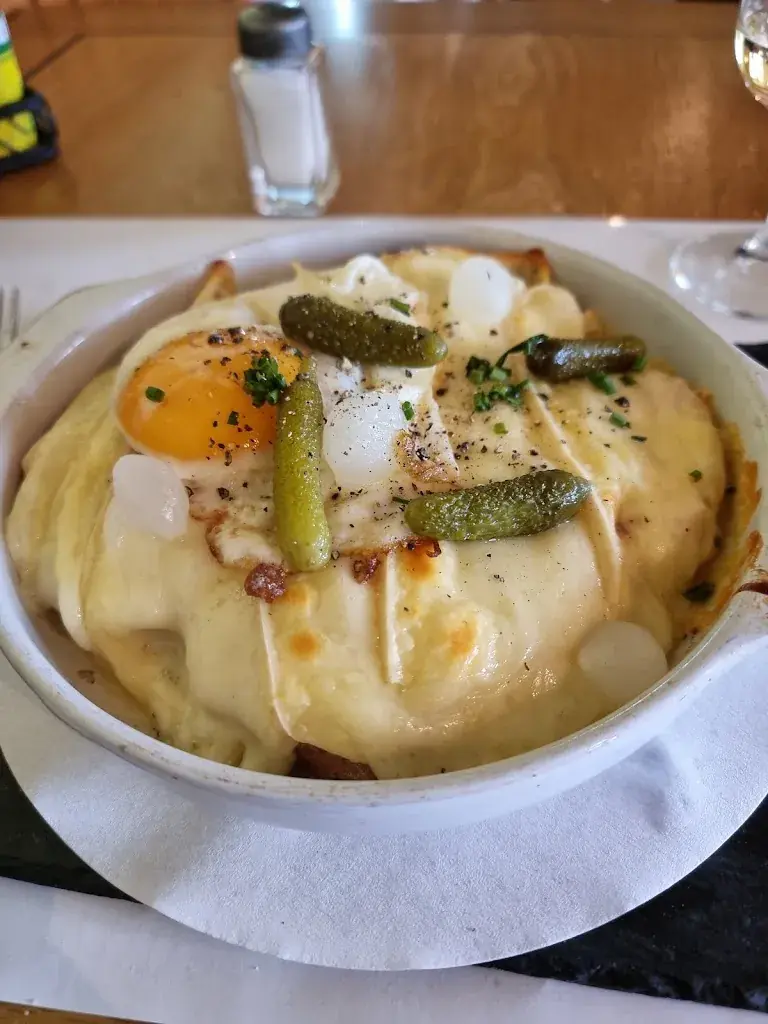 Auberge Au Cavalier_Saint-George_slider_image_2