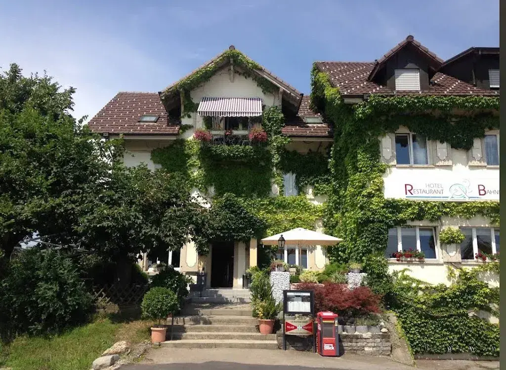 Rolf “Flortrop” Portmann_Hotel Restaurant Bahnhof - Fam. Bilic - Müntschemier_Müntschemier_avis