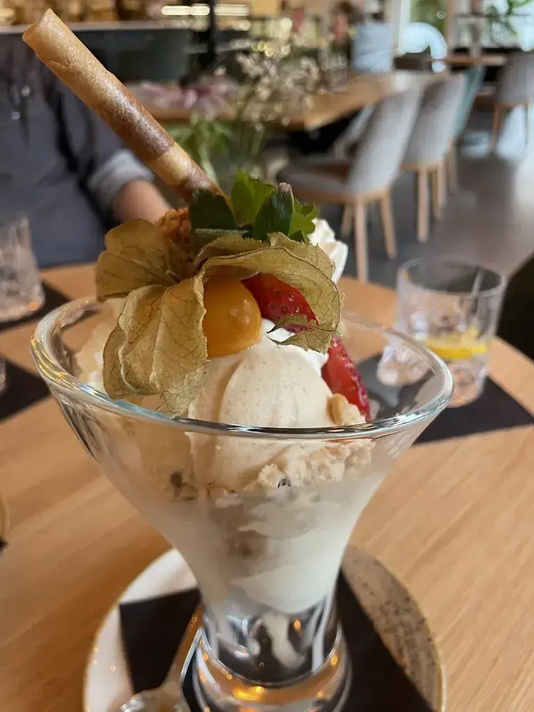 NORA - café & bistro_Bätterkinden_slider_image_2