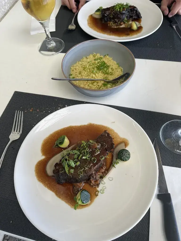 Drei Mann_La Cantine Verte_Cornaux_review