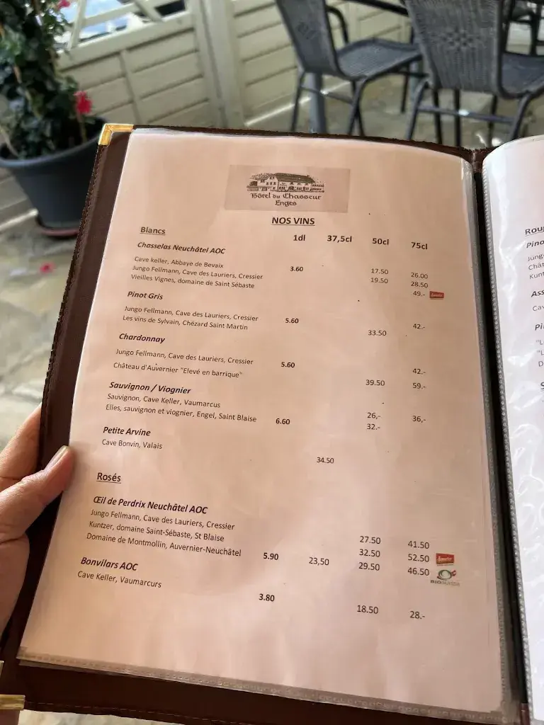 Menü_Hôtel-Restaurant du Chasseur_Enges_Bild_4