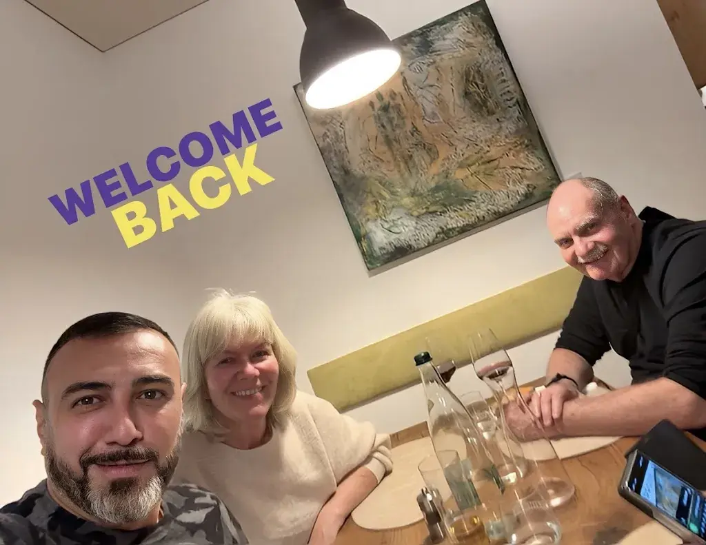 Alex AGAJAN_Pavy Lounge_Sugiez_review