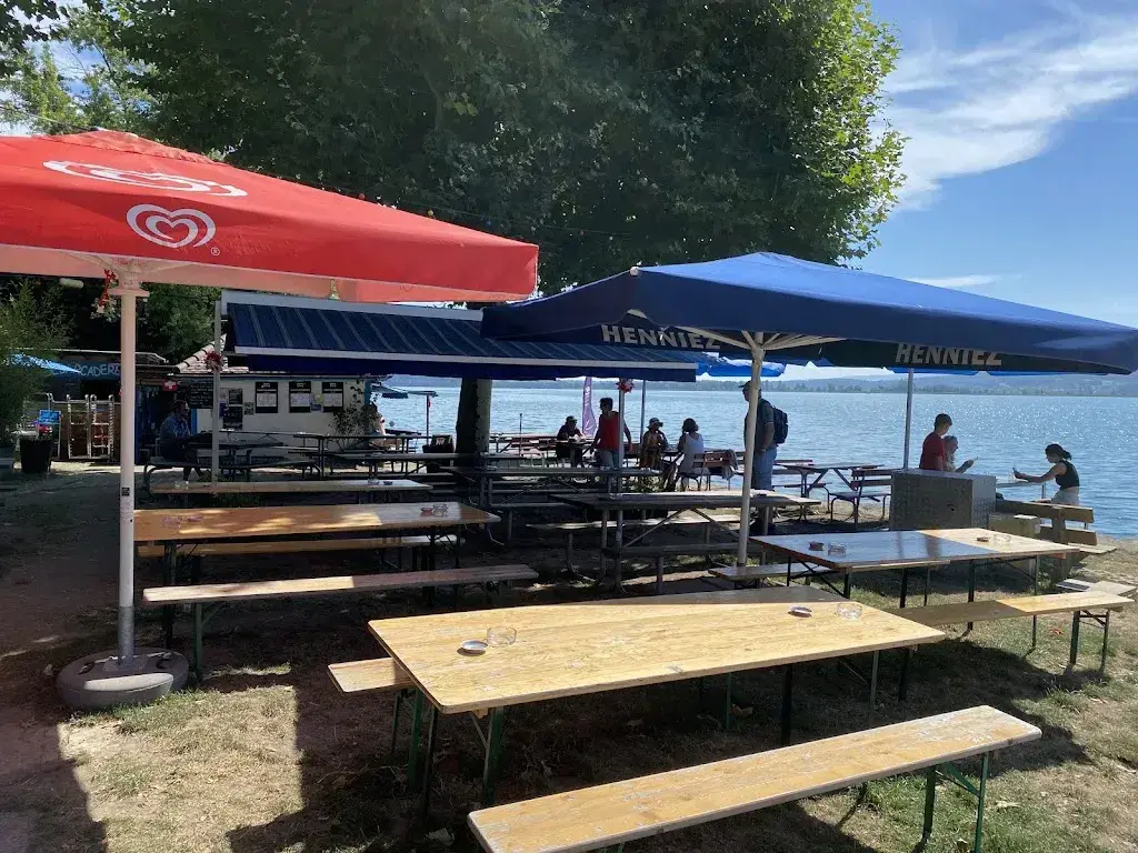 Alan Solomon_Buvette du Débarcadère_La Neuveville_review