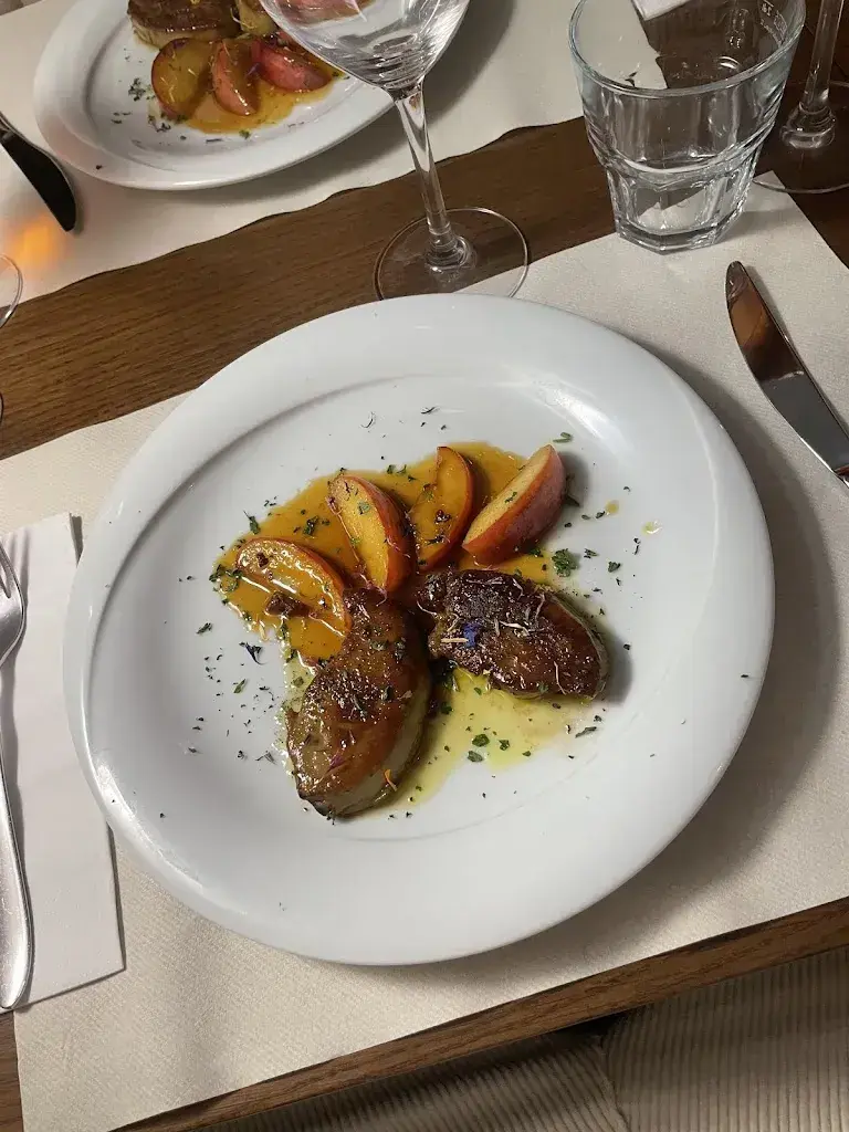 Ruben Magalhaes_Restaurant Aquarium_Le Landeron_review