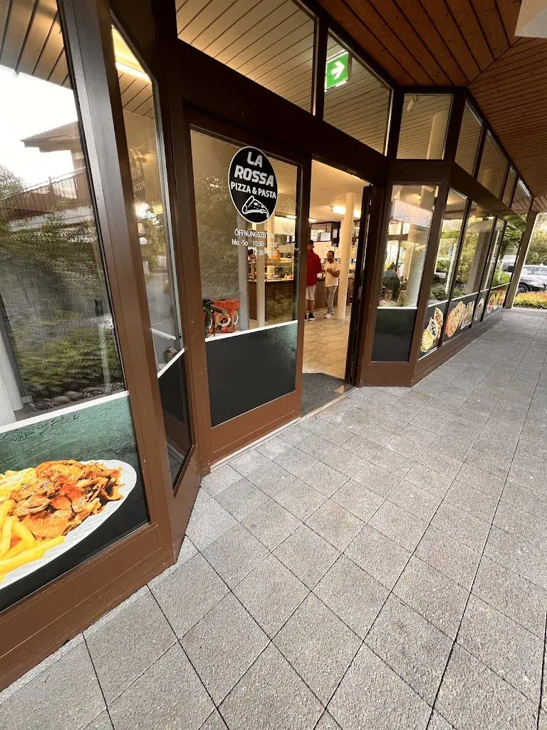hassan jelo_La Rossa Take Away_Münchenbuchsee_reseña