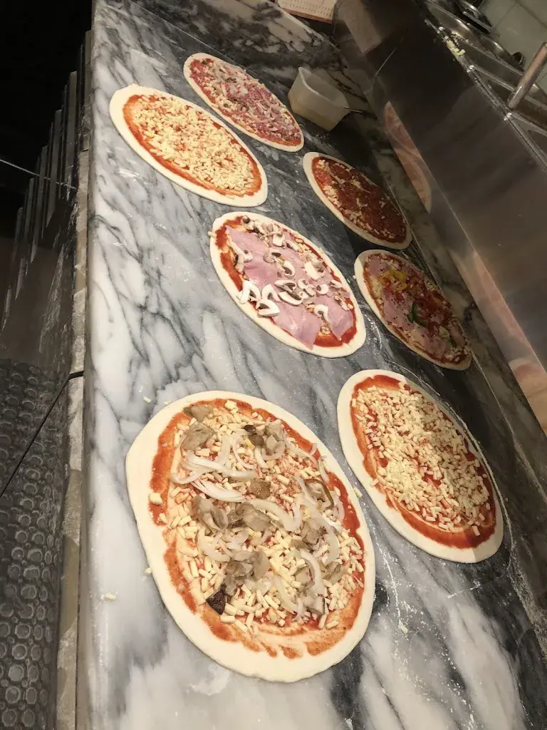 Menu_Mega Pizza Kurier Münchenbuchsee_Münchenbuchsee_image_8