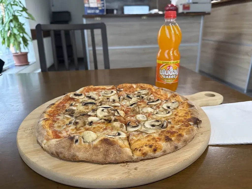 Onur Bulut_Mega Pizza Kurier Münchenbuchsee_Münchenbuchsee_review