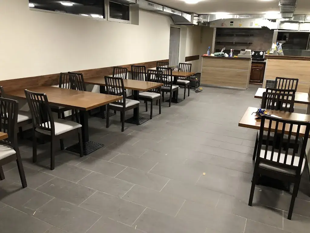 Mega Pizza Kurier Münchenbuchsee restaurant à Münchenbuchsee