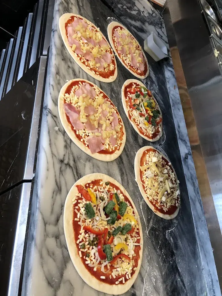 Mega Pizza Kurier Münchenbuchsee_Münchenbuchsee_slider_image_2