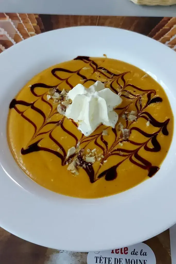 Myriam Rollinet_La Cantine_St Blaise_recensione