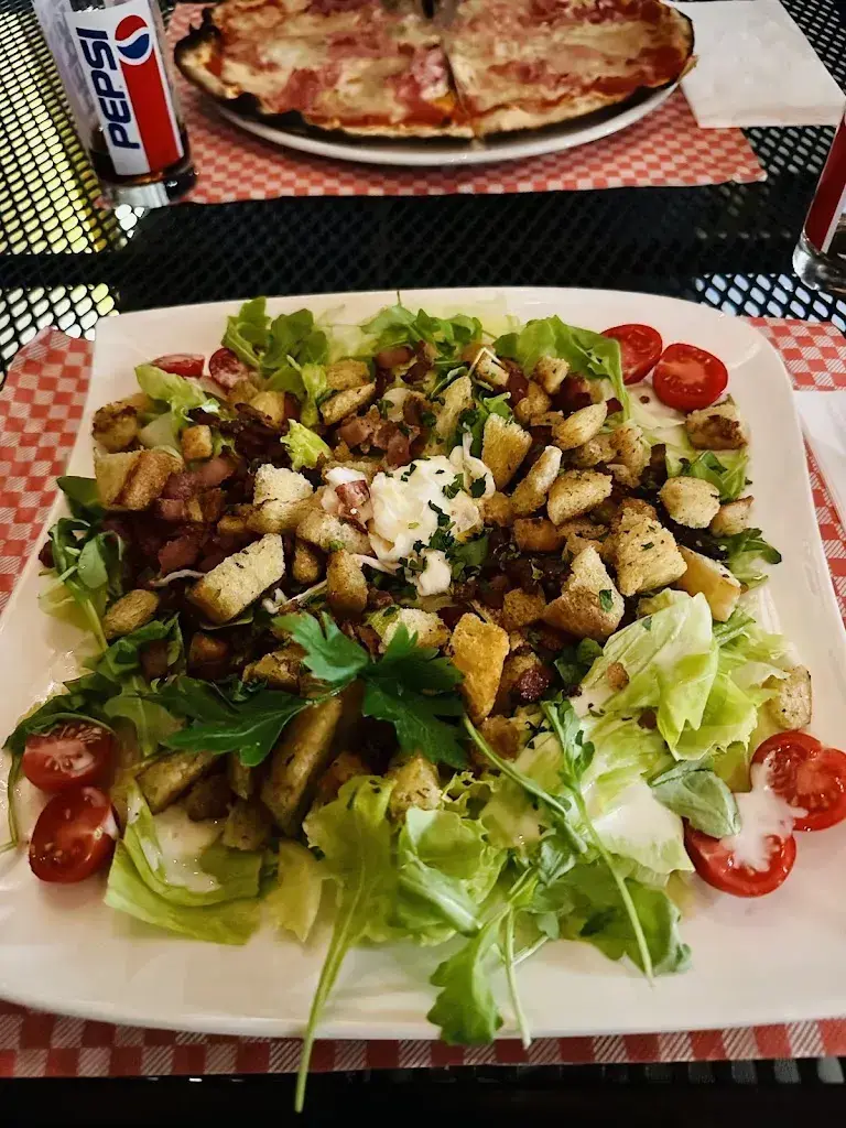 Viviana B. _La Pergola - Restaurant Pizzeria_Marin-Epagnier_review