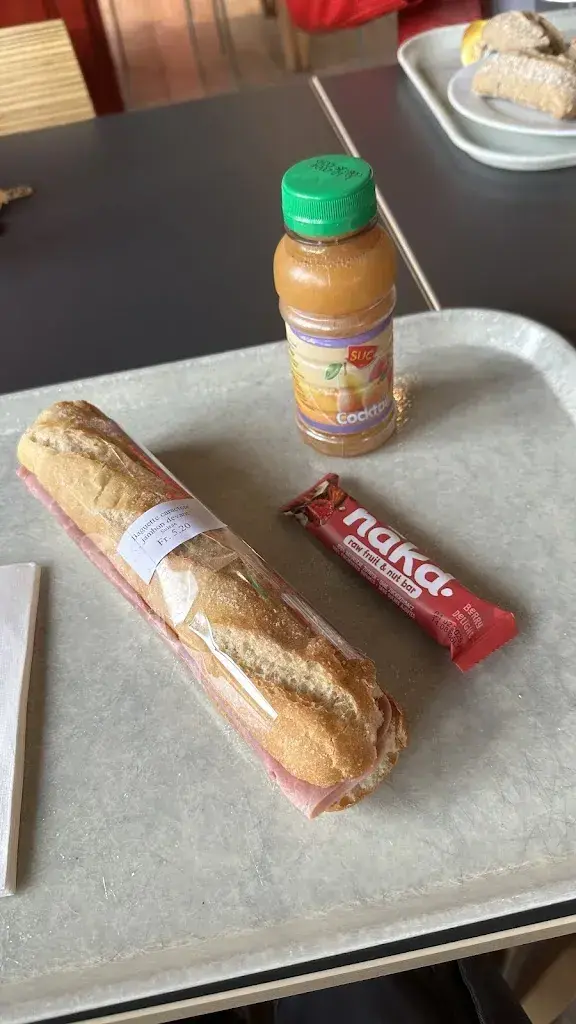 Roberto Moreira_Gastronomie - Marin Business Center_Marin_review