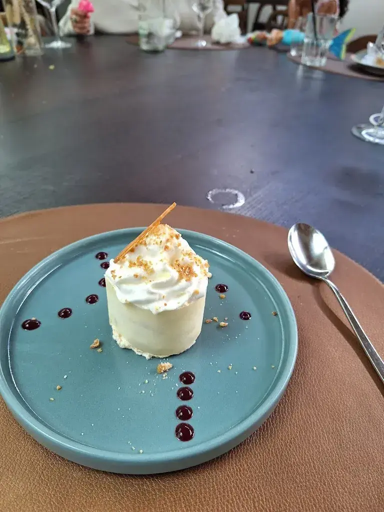 Fulvia Balardi_Le 19ième, restaurant du golf de Neuchâtel_Saint-Blaise_reseña