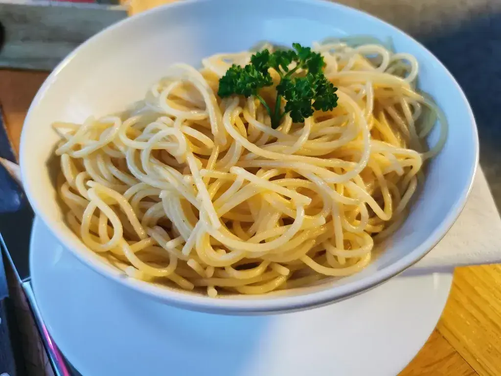 Onnae Sloogun_Stockers Steakhouse_Gampel_review