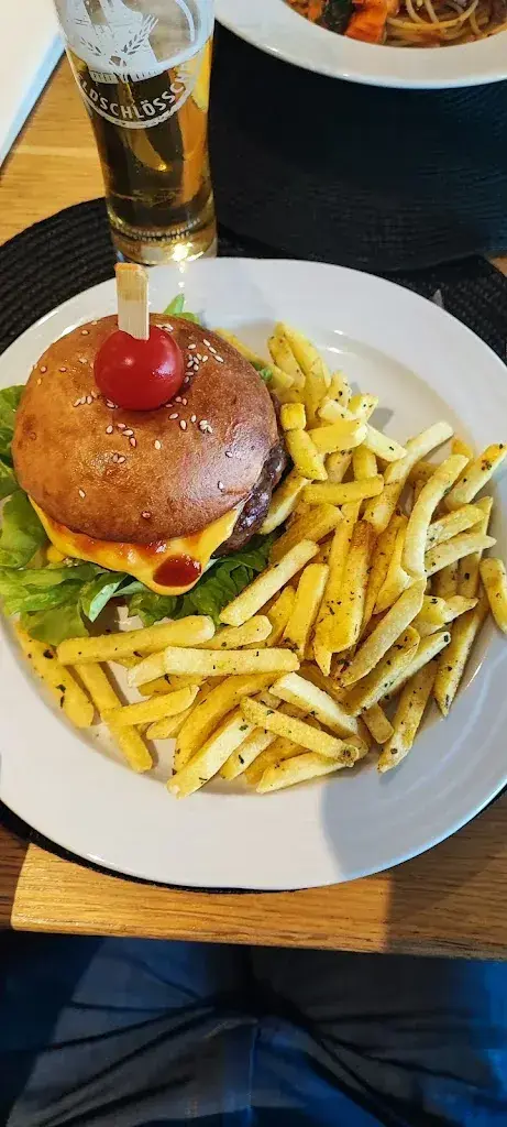 Lukasz krasnolud_Stockers Steakhouse_Gampel_review