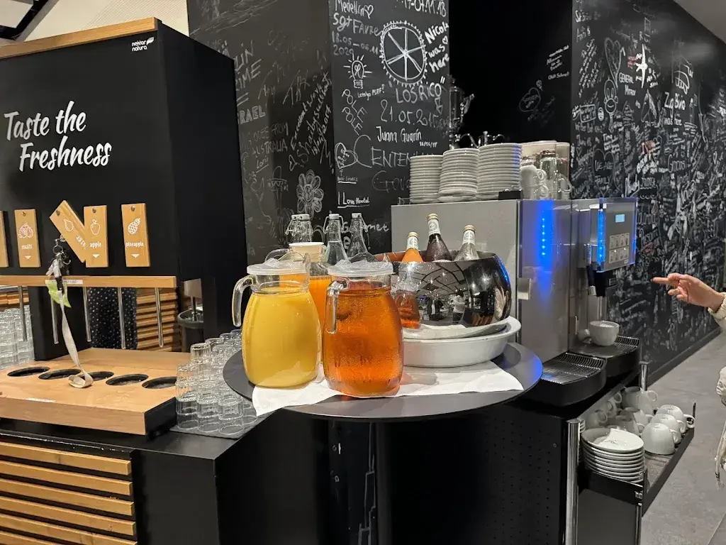 Layar Jaring_GOURMETBAR BY NOVOTEL_Bern_review