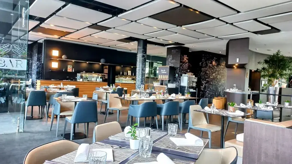 B. Friedli_GOURMETBAR BY NOVOTEL_Bern_review