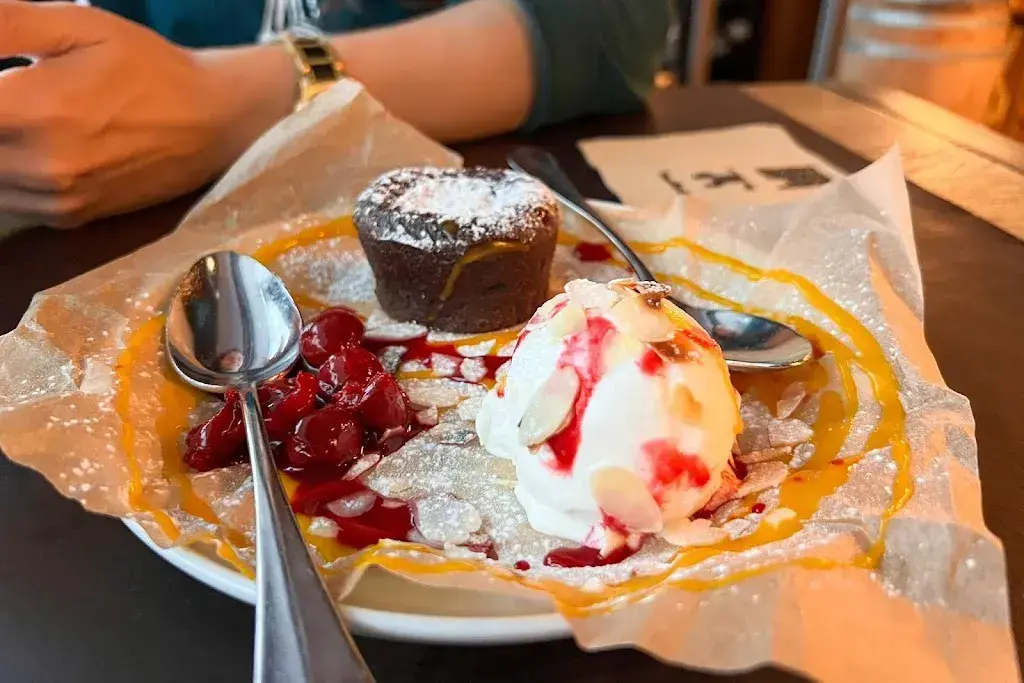 Krista Plociennik_Quartierbeiz 13_Thun_review