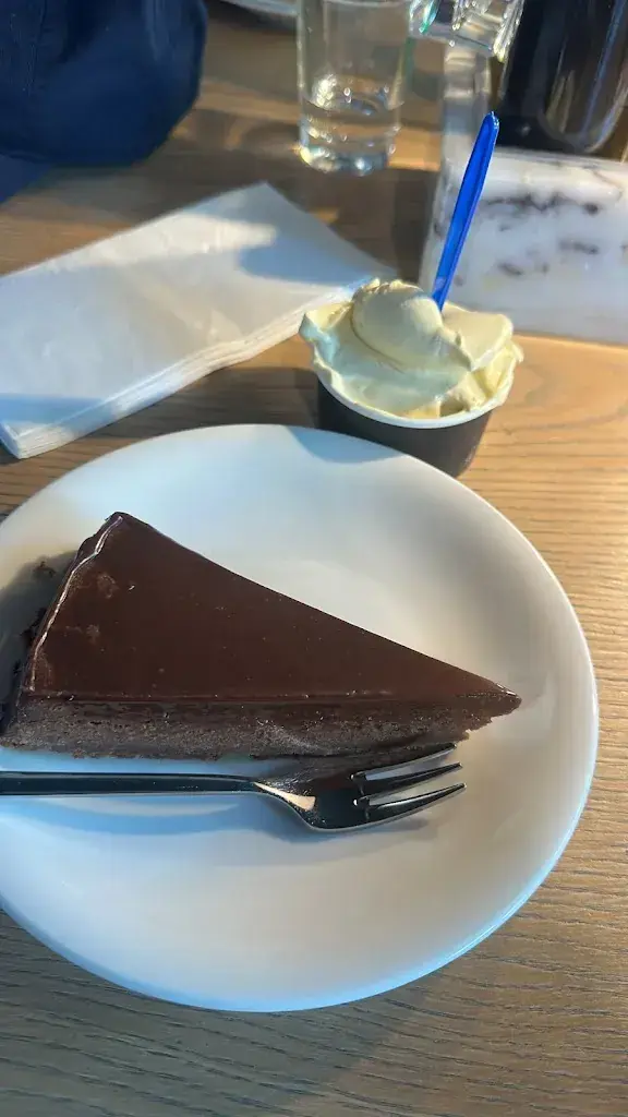 Anim Saj_Vapialino Shoppyland_Urtenen-Schönbühl_avis