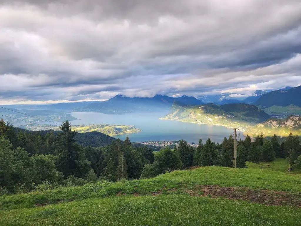 Bo Gapas_Bergwirtschaft zur Alpgschwänd_Hergiswil_reseña