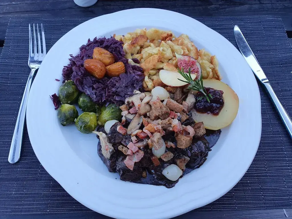 Aitor Movil_Edith's Alpenrösli_Giswil_avis