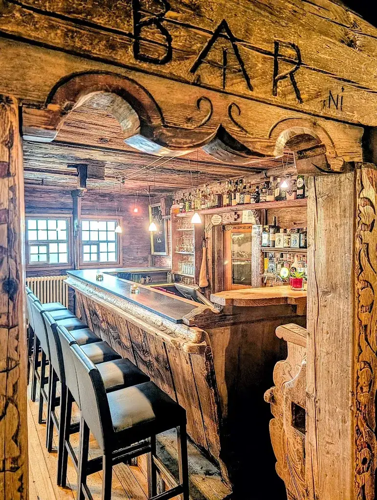 Shannon Wang_Alte Taverne_Adelboden_review