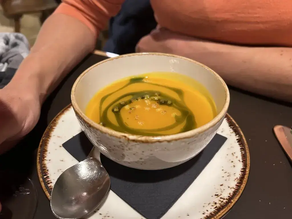 Petra Drašković_Restaurant Alpenblick Adelboden_Adelboden_avis