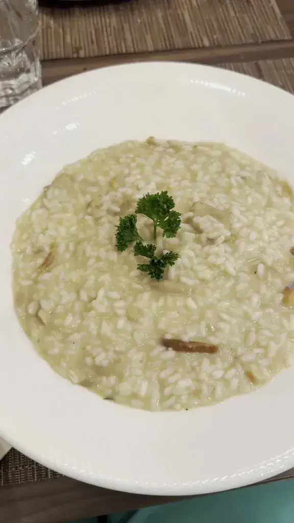 Ays Ays_Trattoria Alfredo_Adelboden_avis