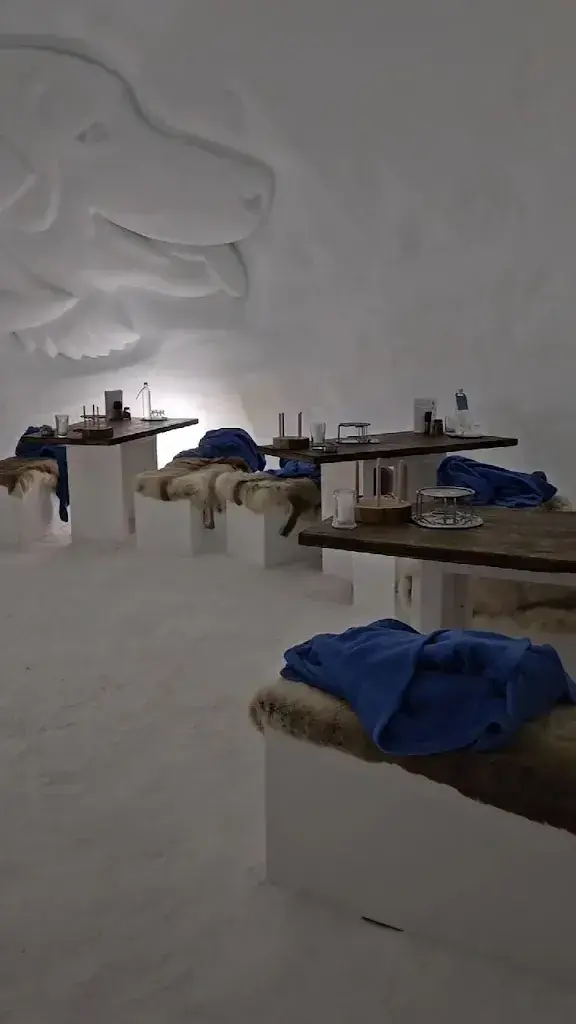 Eve Ng_Fondue Igloo Engstligenalp_Adelboden_review