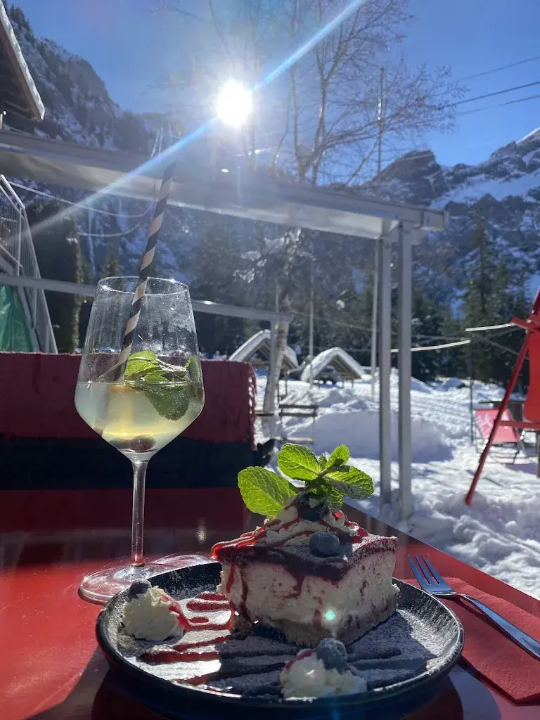 Kristýna Pavlíková_Restaurant BERGBACH_Adelboden_avis