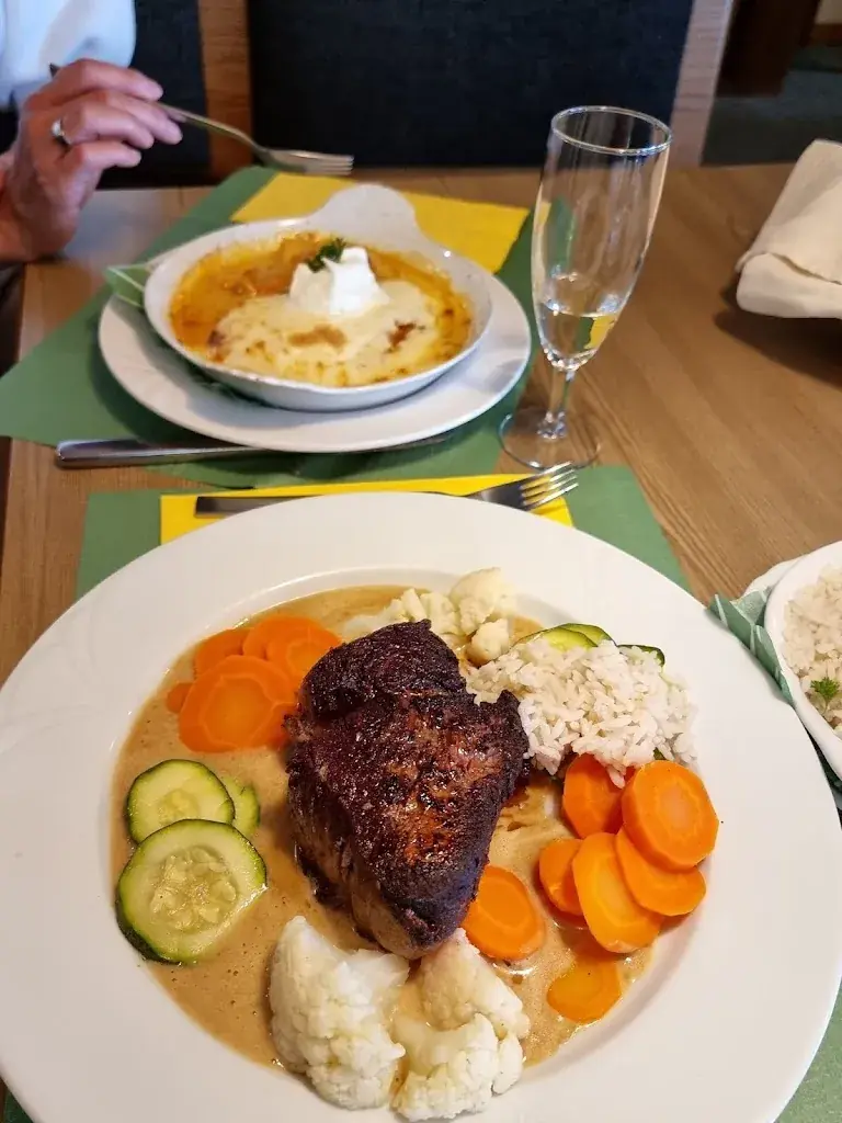 Roy Lachica_Schmitte-Stübli_Adelboden_review