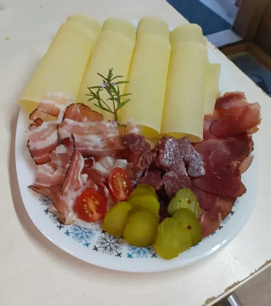 Menu_Skihütte Chuenisbärgli_Adelboden_image_7