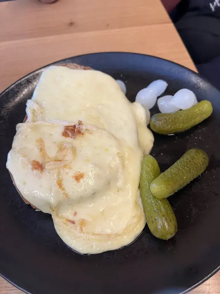 Amzzz_Raclettehütte Engstligenalp Adelboden_Adelboden_review