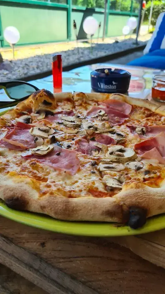 Omar De la cruz_Pizzeria&Restaurant Lachen Thun_Thun_avis