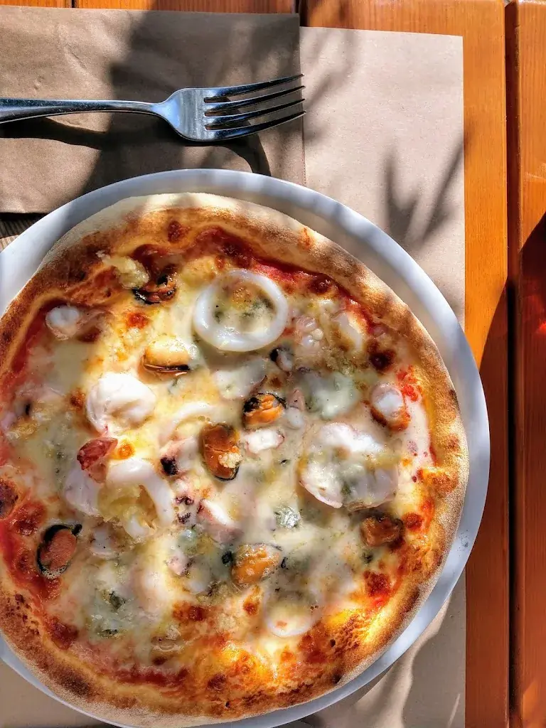 Menu_Pizzeria-Hotel Lötschberg_Spiez_image_2