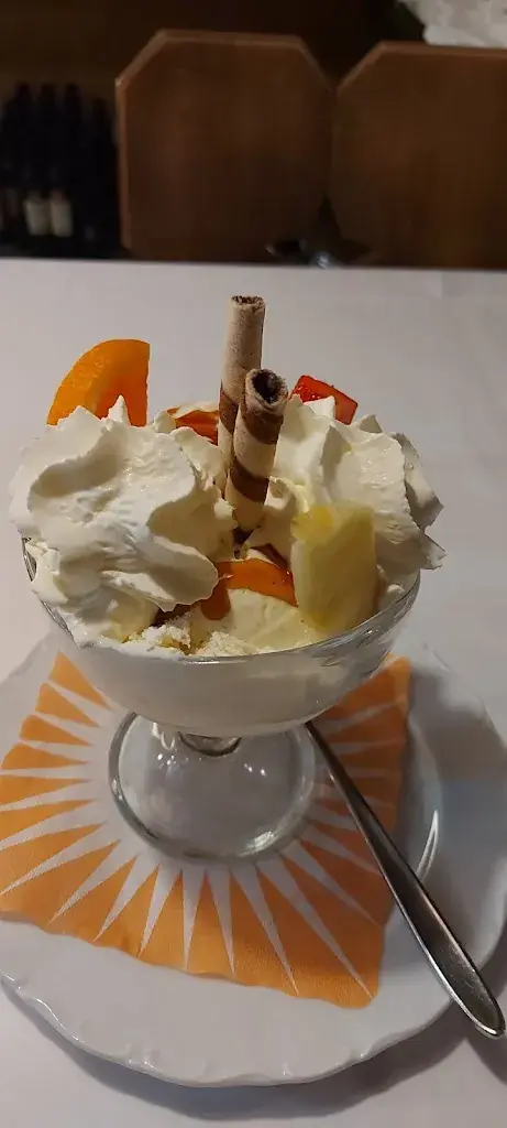 Jungi Urs_Restaurant Hotel Walliserstube_Krattigen_review