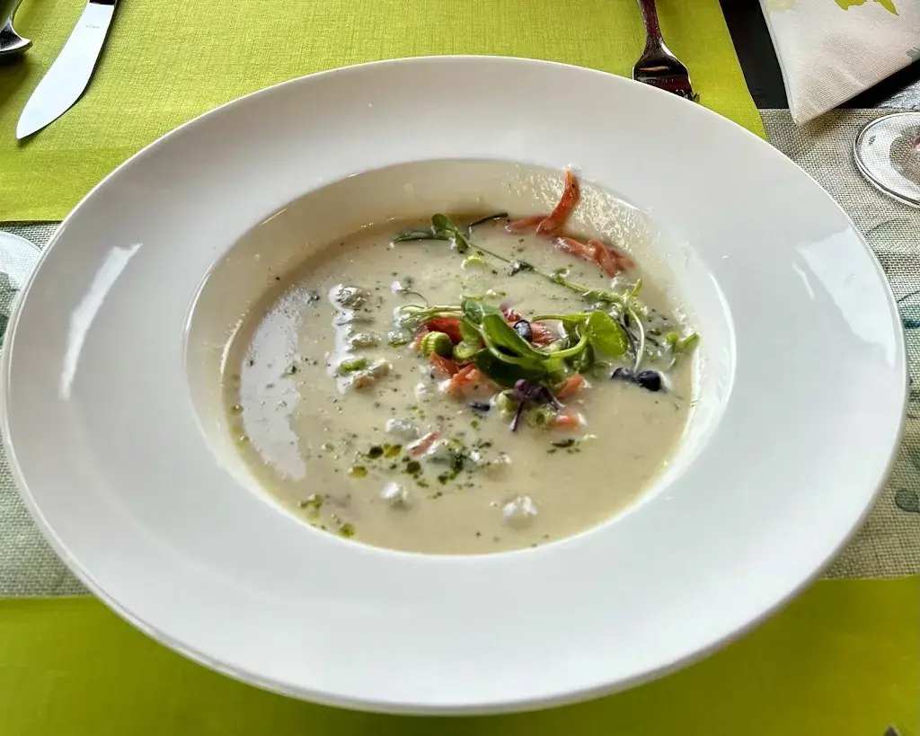 Nils Hoffmann_Mühlebach_Mühlethurnen_review