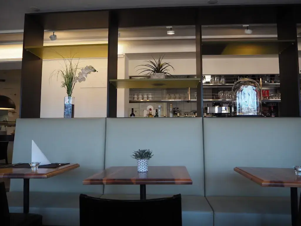 Chiho Nakatani_Spiezer Restaurant & Lounge_Spiez_review