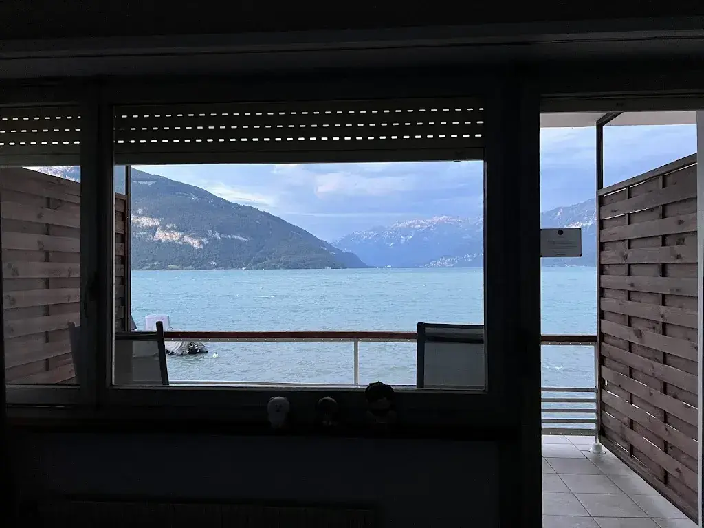 vicky Wu_Strandhotel und Restaurant Seeblick_Faulensee_avis