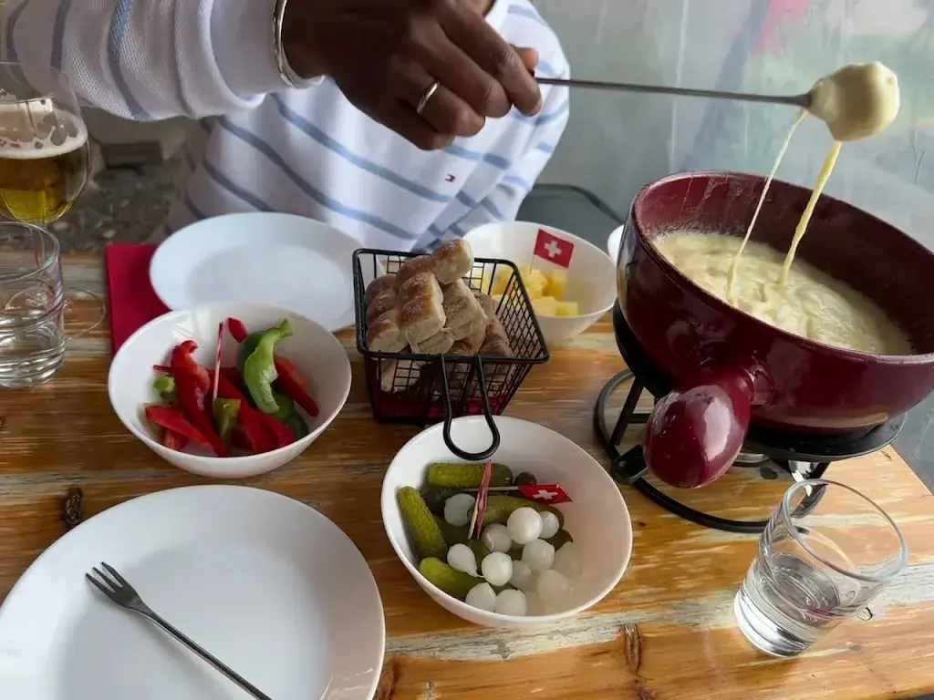 Yadwinder Singh Dhaliwal_Fondue Villa & Garden_Unterseen_review