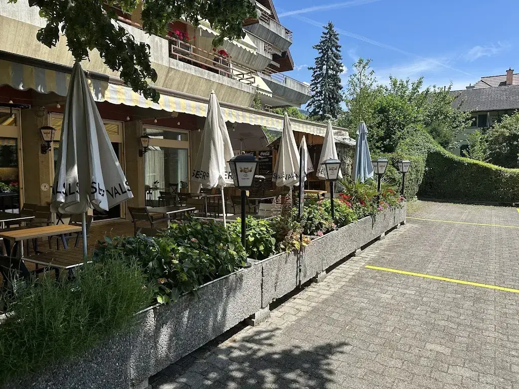 Nouf Abdurahman_Zum Seefeld_Thun_avis