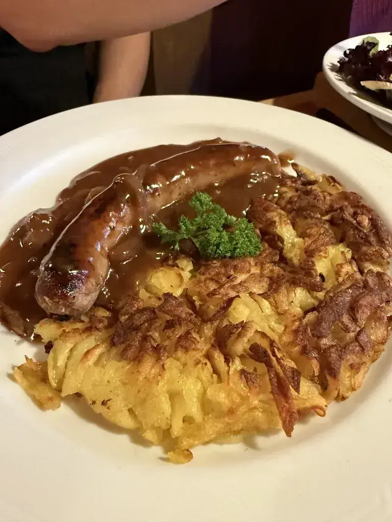 Nishant Shailendra_Restaurant Bären_Unterseen_avis