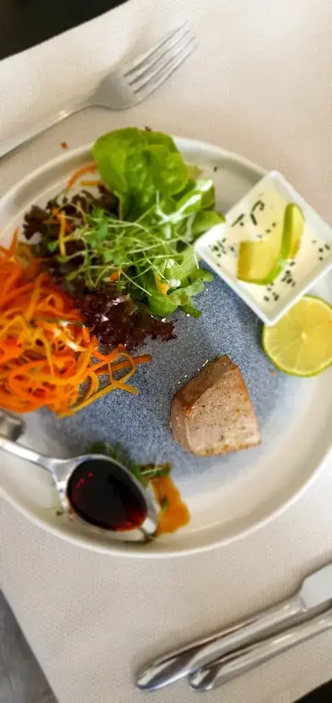 amit gaharwar_Neuhaus_Unterseen_avis