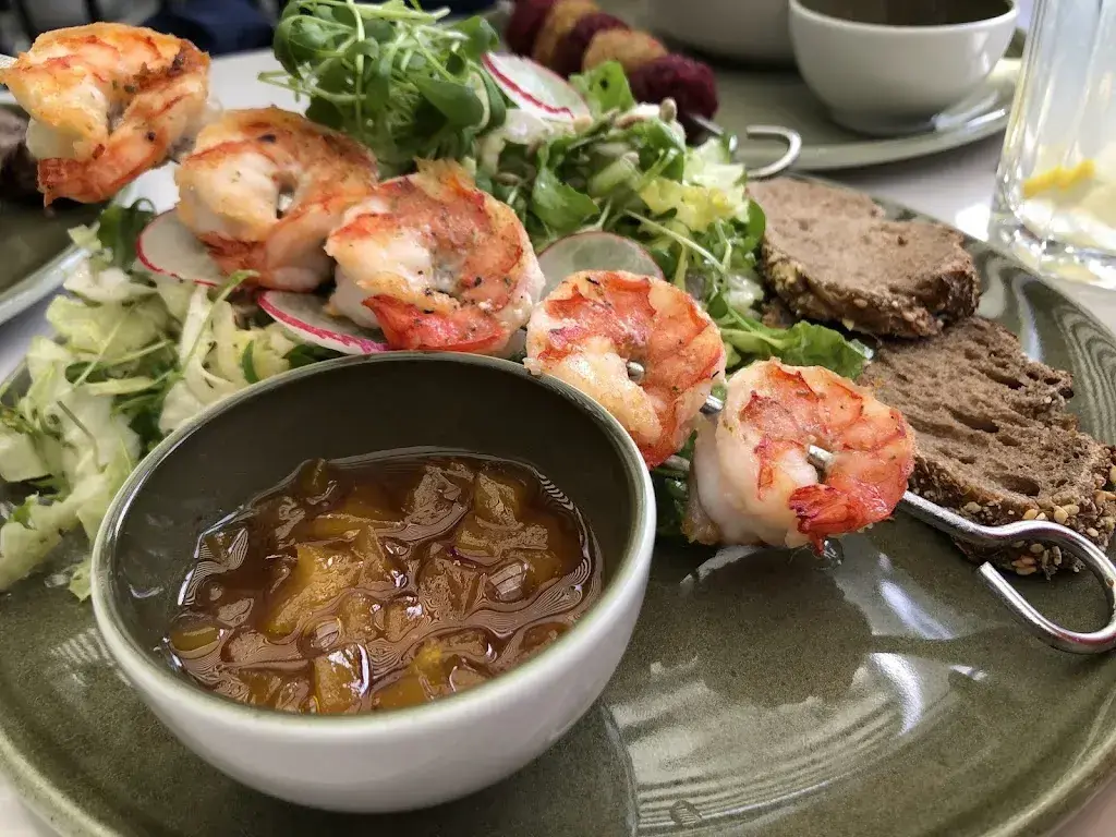 Milly Ng_Falken Thun_Thun_avis