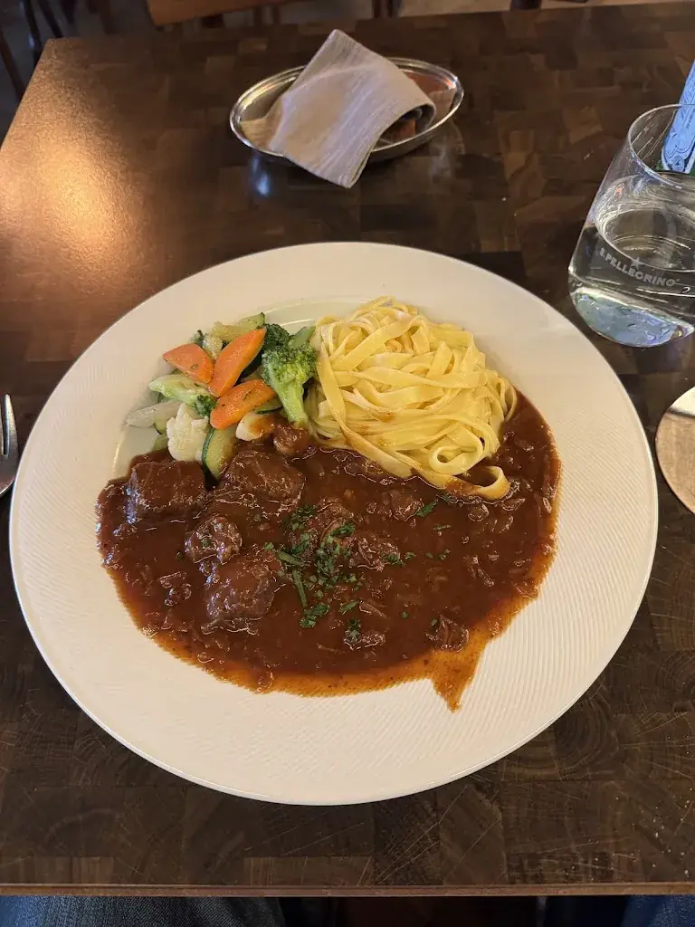 Gotoku Neko_Trattoria Rimini_Thun_avis