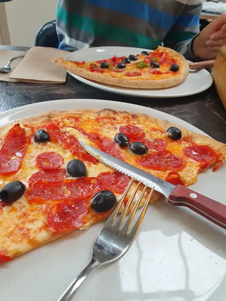 Zuzana Fateh_Del Padre_Thun_avis