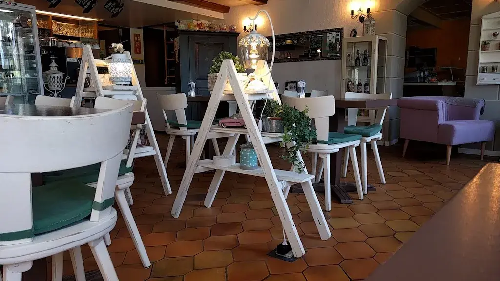 Andrey Denisov_Bistro Promenade_Thun_avis