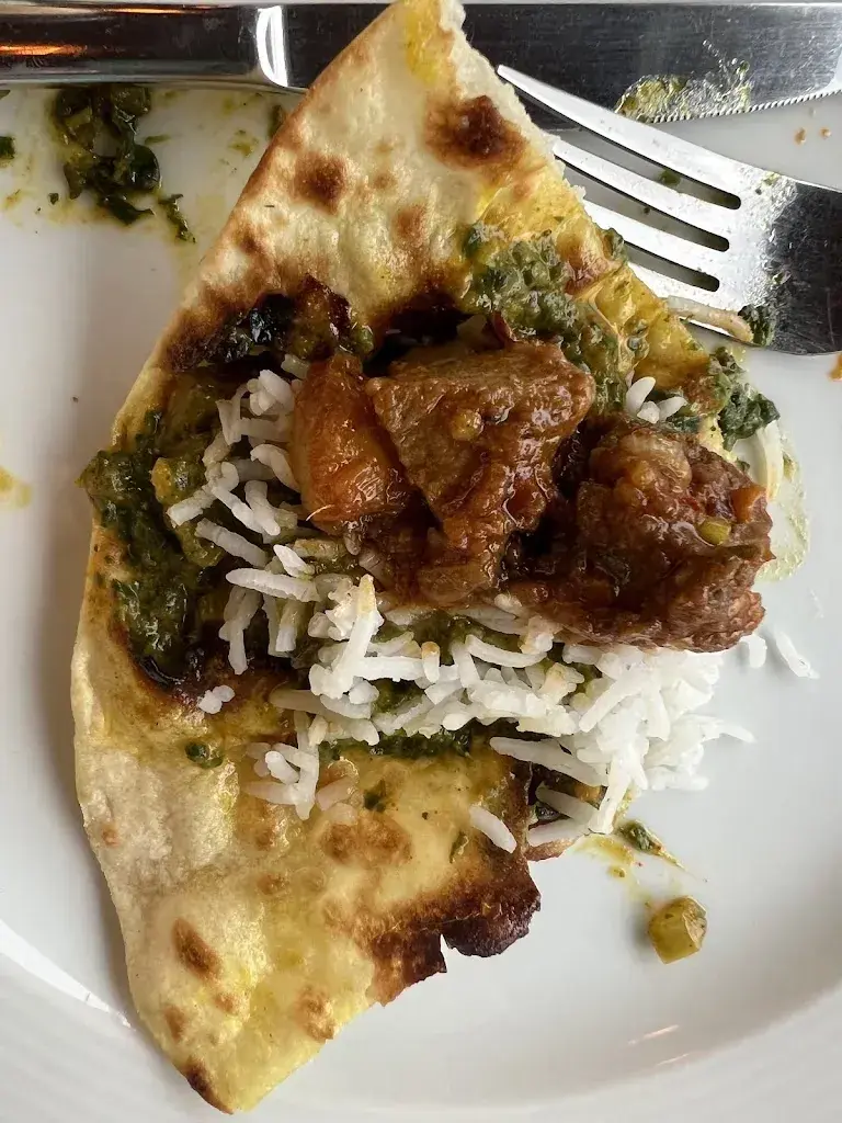 Eva Shtein_India Village Restaurant_Interlaken_avis