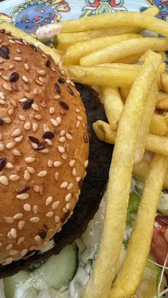 Owen Horn_Mira's Steakhouse_Wengen BE_avis