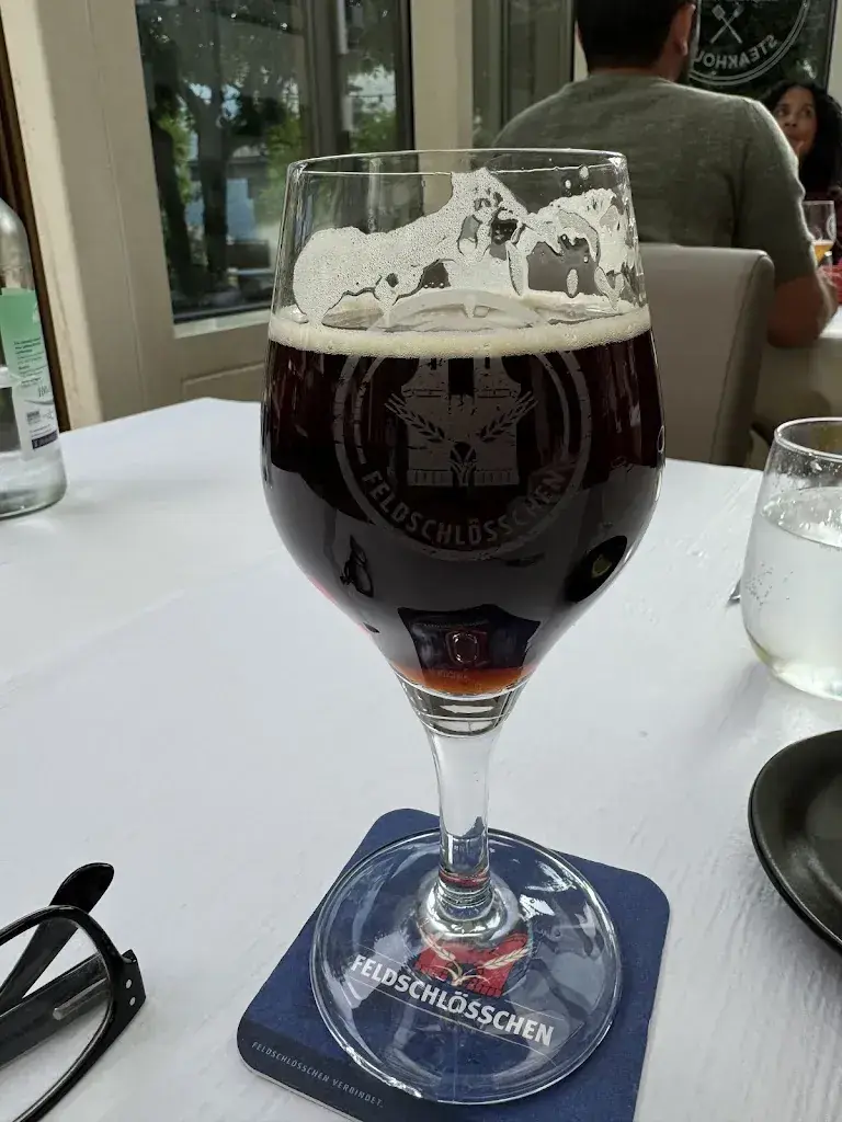 Robert Capraro_Mira's Steakhouse_Wengen BE_avis